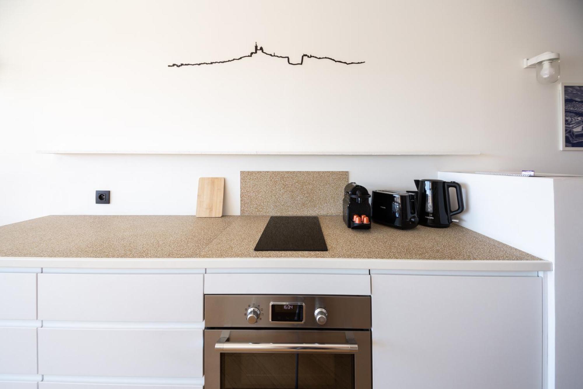 Superbe Appartement, Vue Notre Dame De La Garde, Vieux Port Marseille